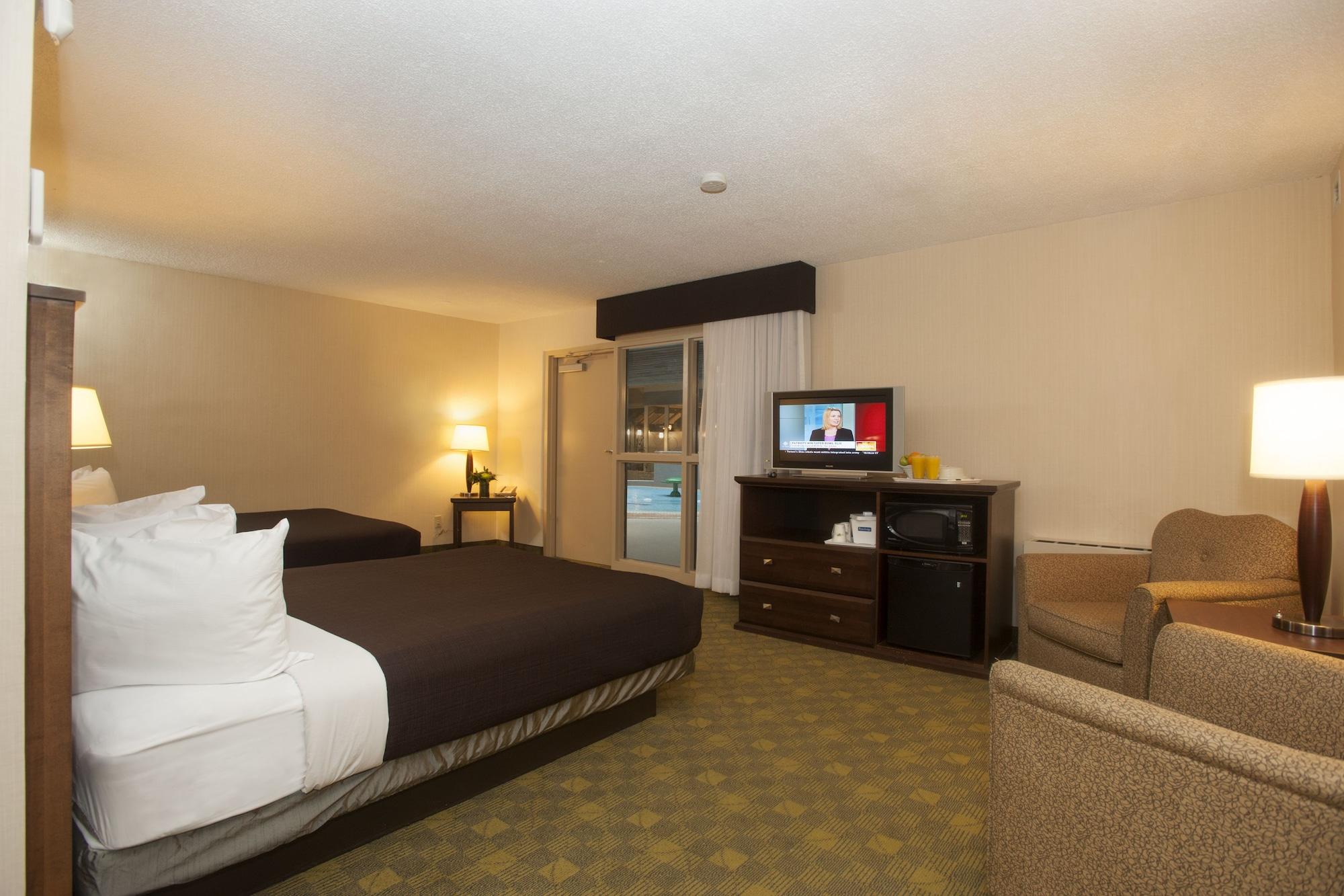 Travelodge Hotel By Wyndham Saskatoon Exterior photo