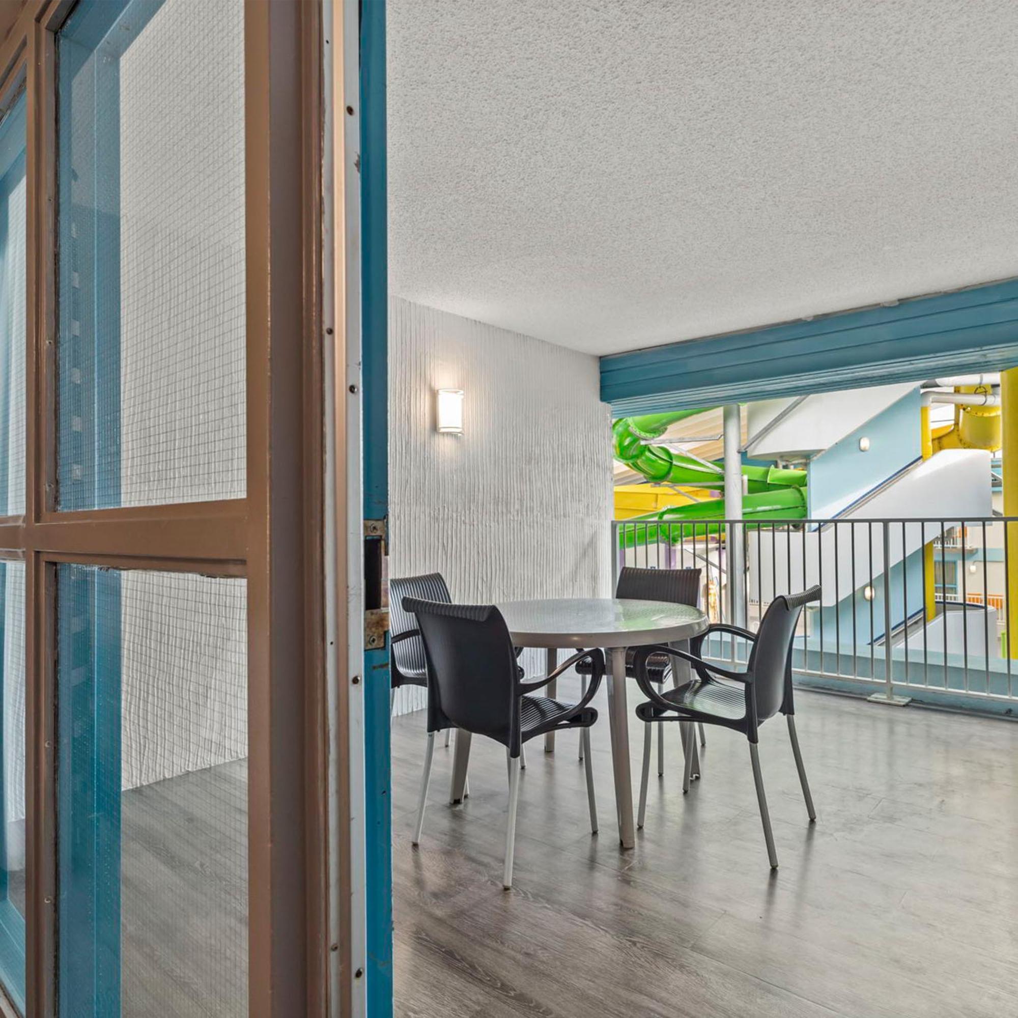Travelodge Hotel By Wyndham Saskatoon Exterior photo